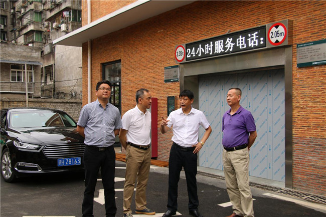 余華平深入市古鎮(zhèn)公司調(diào)研指導項目建設(shè)