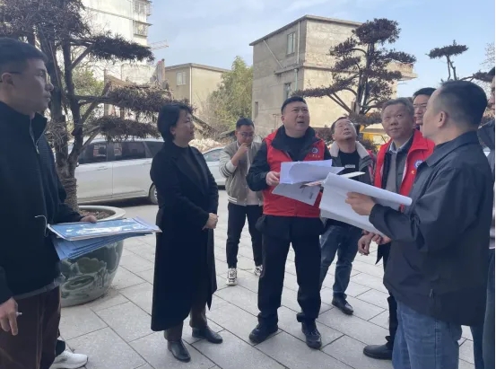 市古鎮(zhèn)投資公司現(xiàn)場聯(lián)動(dòng)辦公，解決項(xiàng)目辦證難題